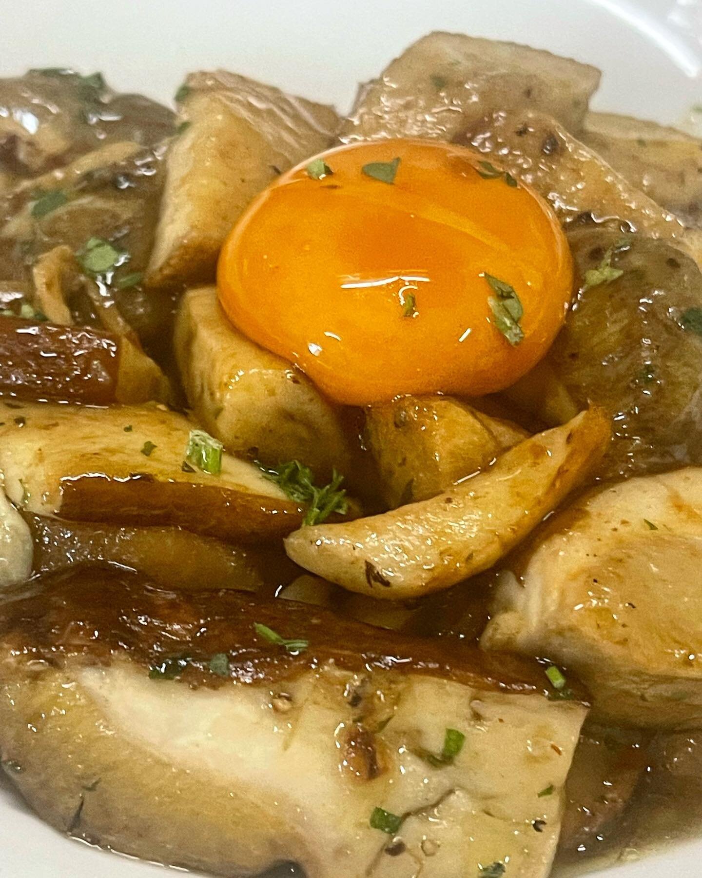 Los primeros boletus de la temporada, cogidos en los montes de La Esperanza 🍂😍👌🏽

#productolocal #tenerife #food #foodie #islascanarias #gastronomia