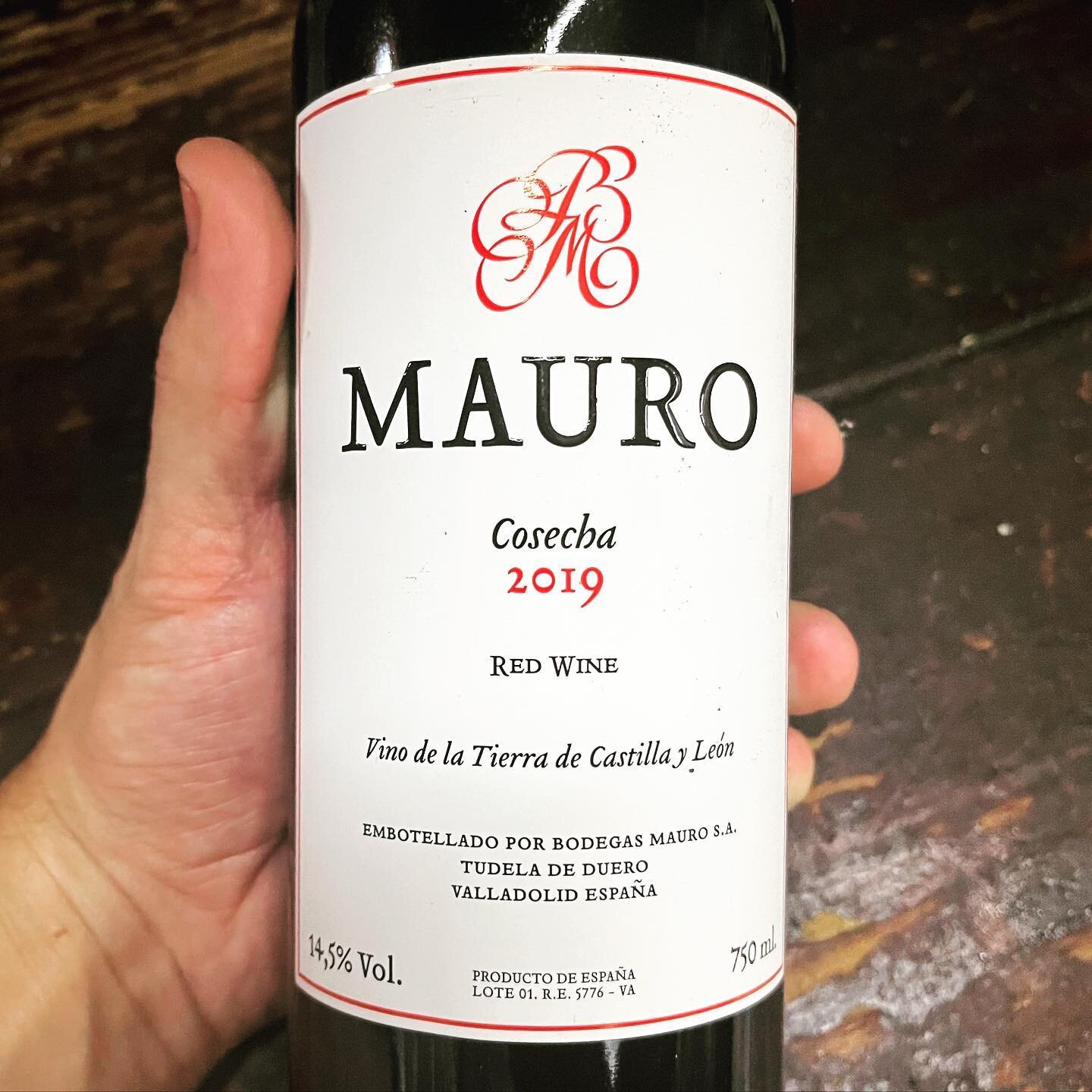 Mauro, 2019
Vino de la Tierra de Castilla y Le&oacute;n 

#vino #vinotinto #wine #winelover #winelovers #gastro #gastroactitud #gastronom&iacute;a