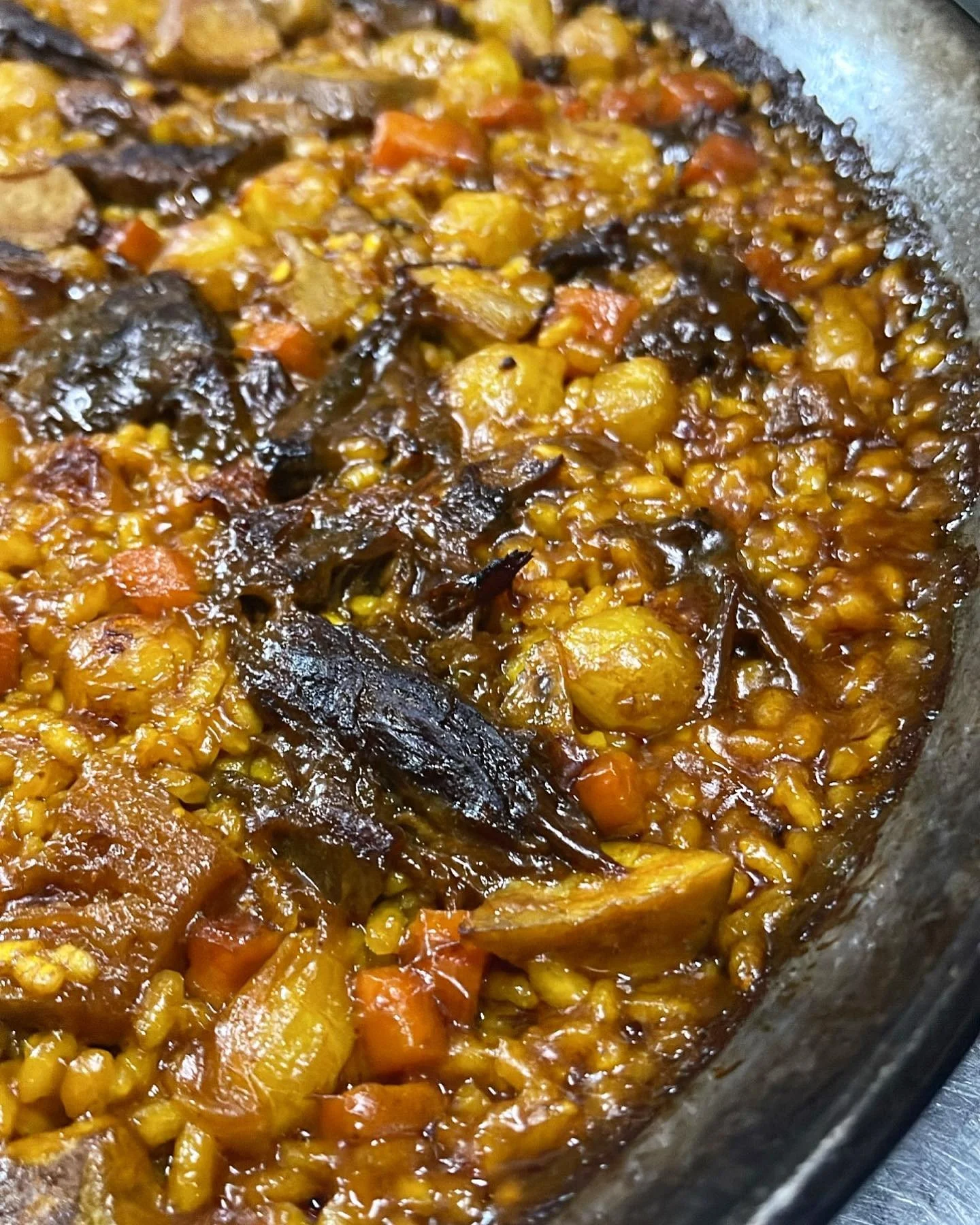 Esta semana fuera de carta: arroz con rabo, boletus y cebollitas francesas

#food #foodie #gastro #gastronomia #tenerife #lalaguna #gourmet #foodporn