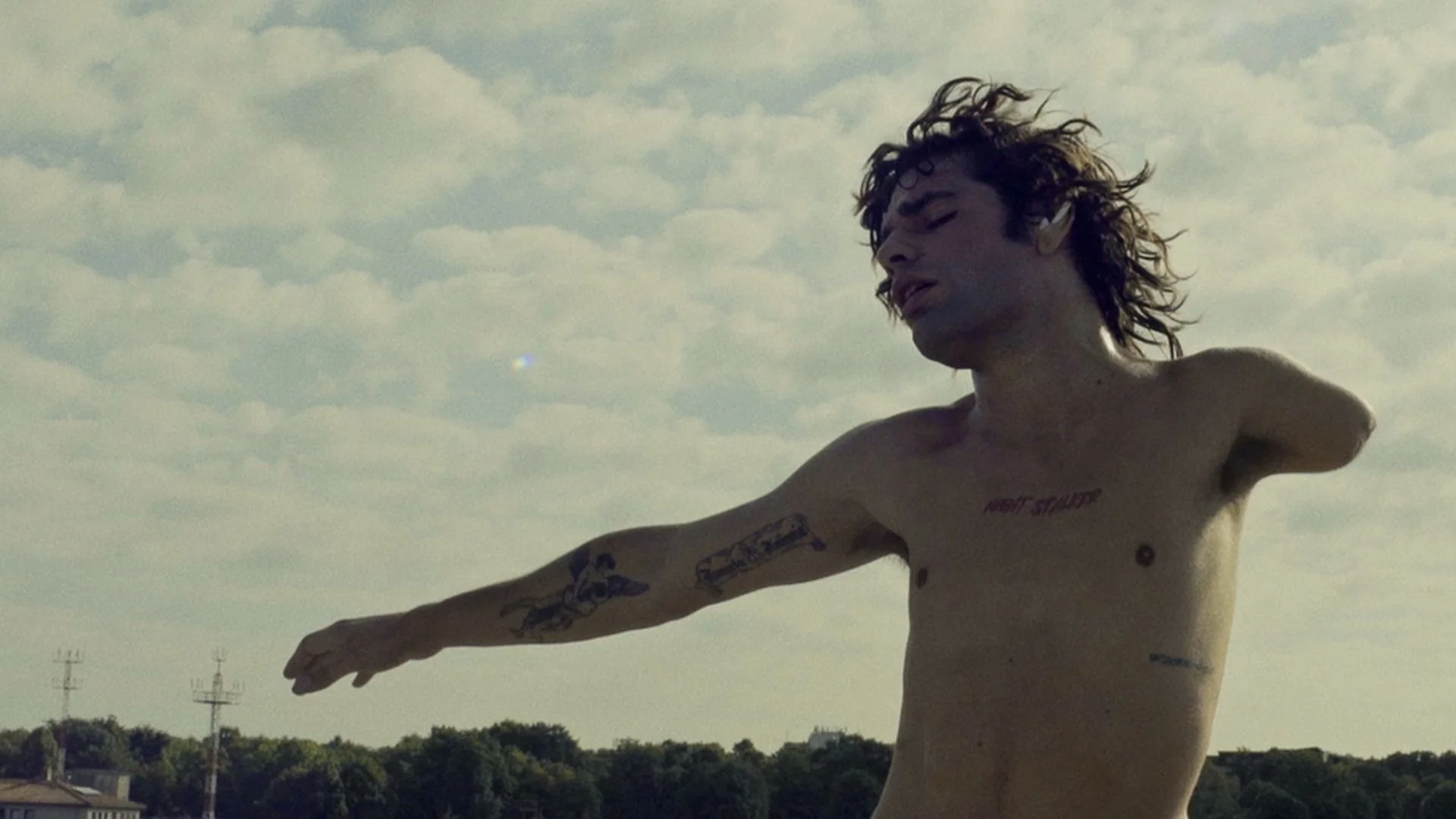 DEVENIR LUCKY LOVE
- Directed by Loren Denis & Anthony Vibert
- Produced by Les Fils De & Tohu Bohu