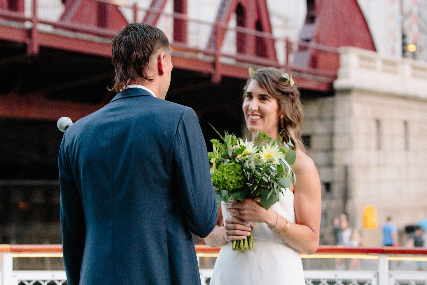 bride-and-groom-under-bridge.jpg