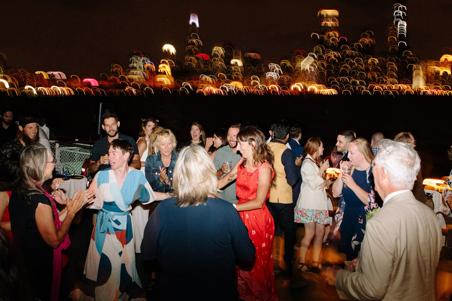 wedding-dancing-chicago-skyline.jpg