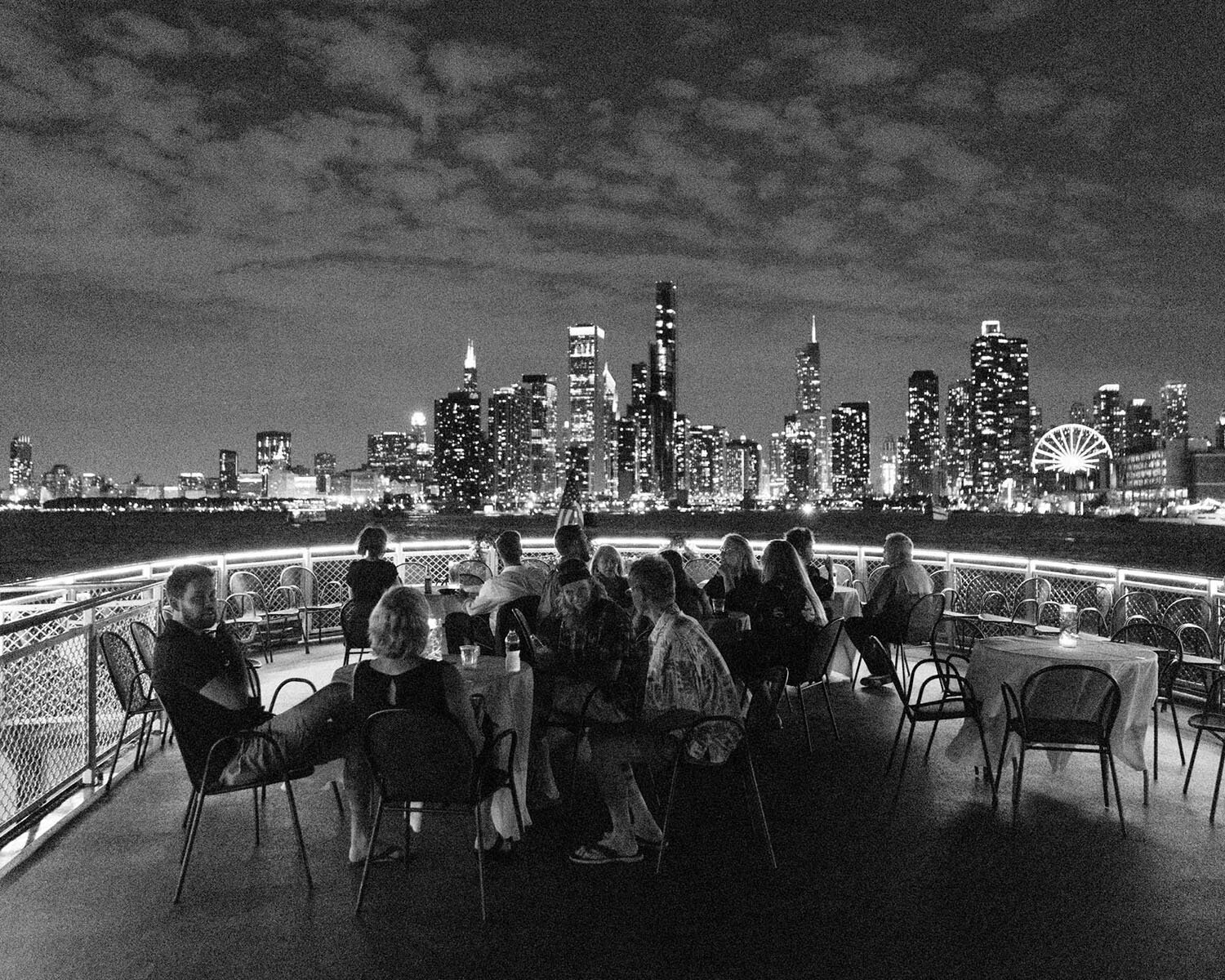 wedding-guests-on-boat-chicago-skyline.jpg