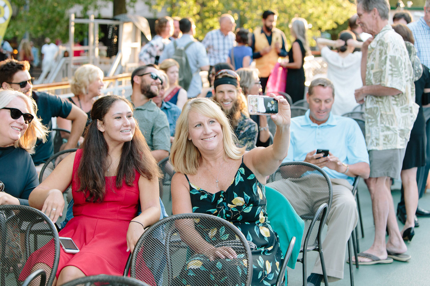 wedding-guests-selfie-chicagos-leading-lady.jpg