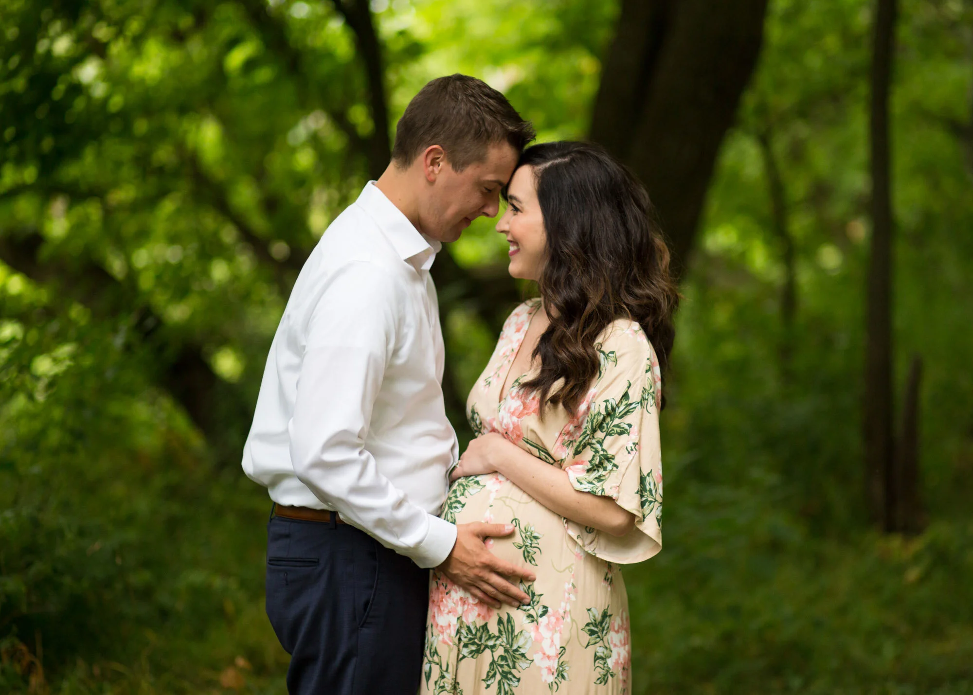 naperville-couple-nature-maternity-photo.jpg