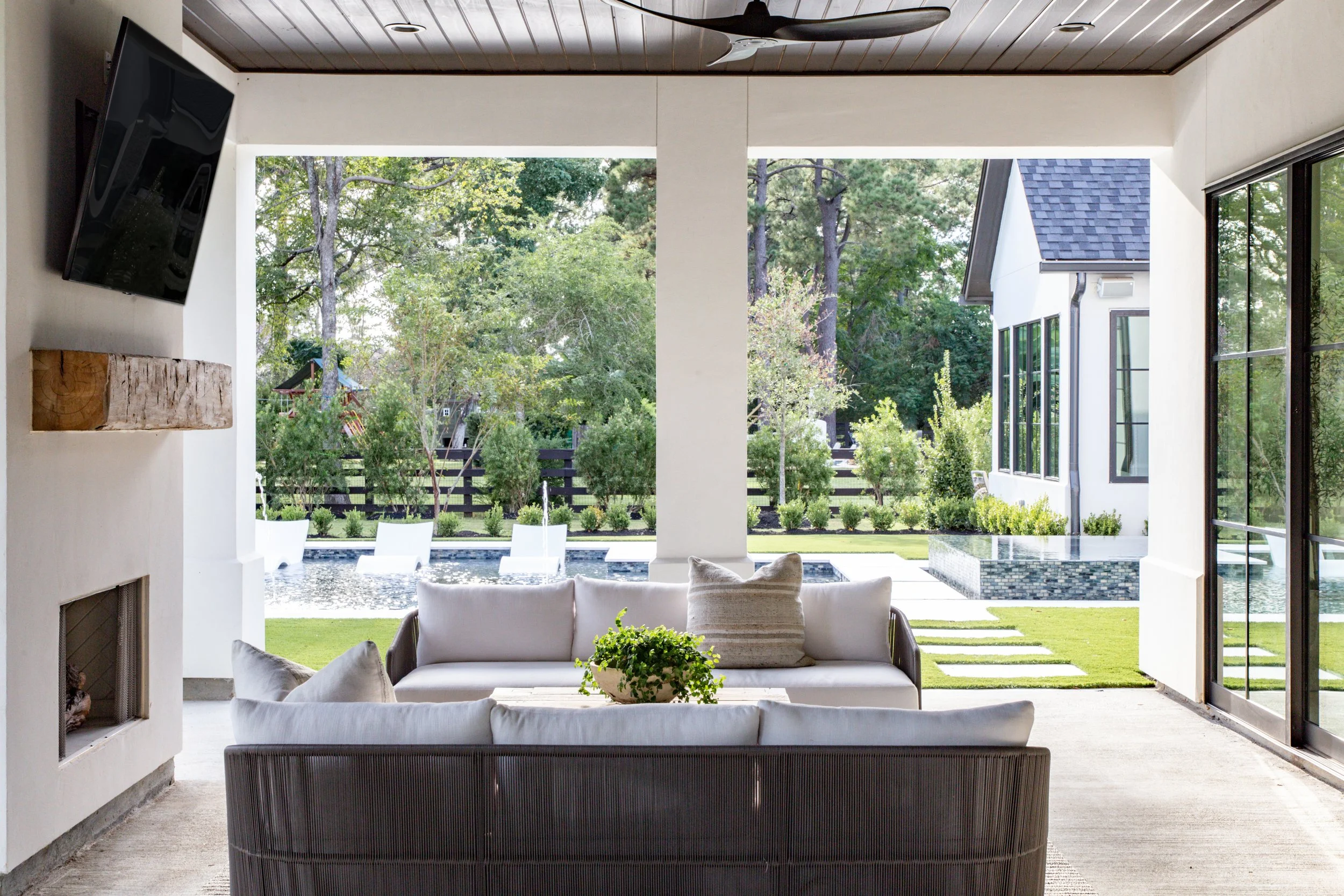 W&D_Exteriors_Montgomrey-10.jpg