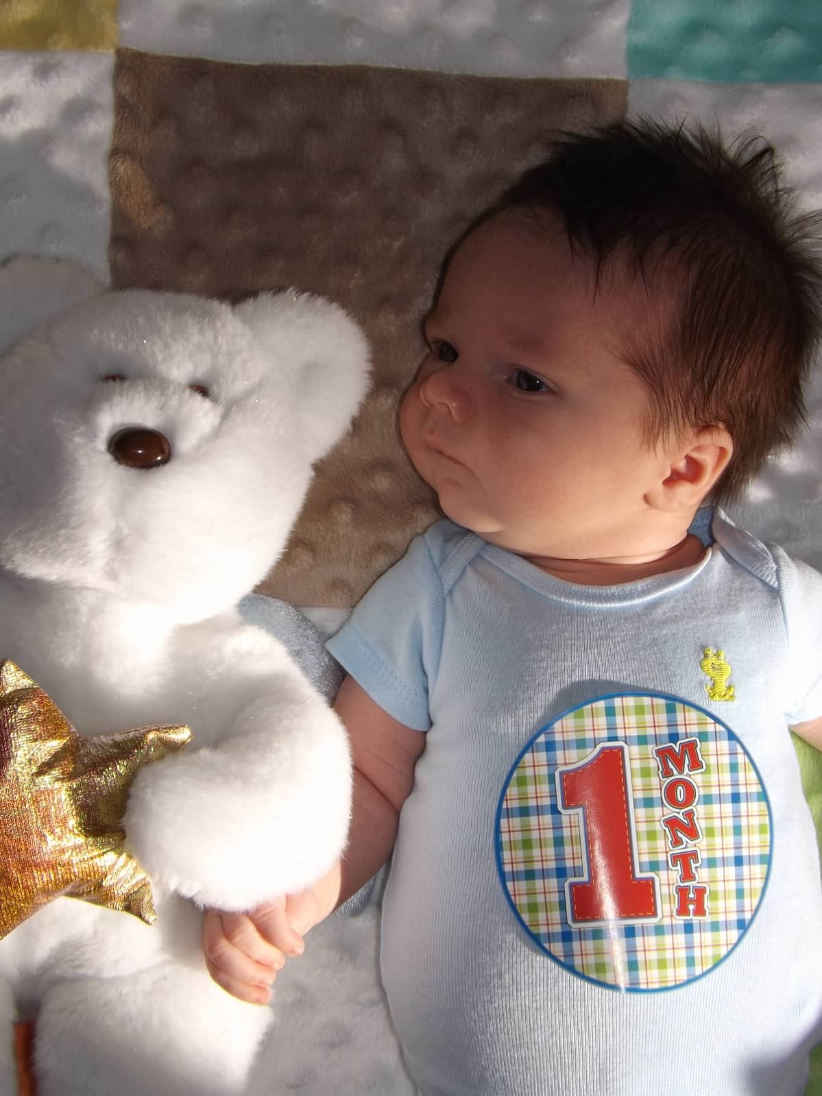 liam one month.jpeg