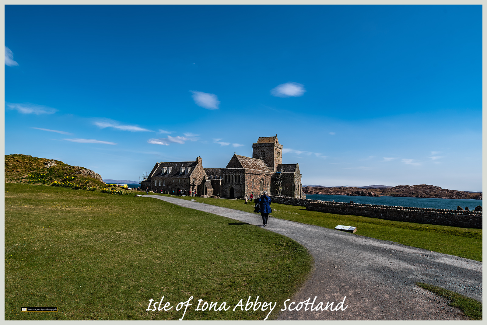 Isle of Iona Abbey Scotland DSC_2765.jpg