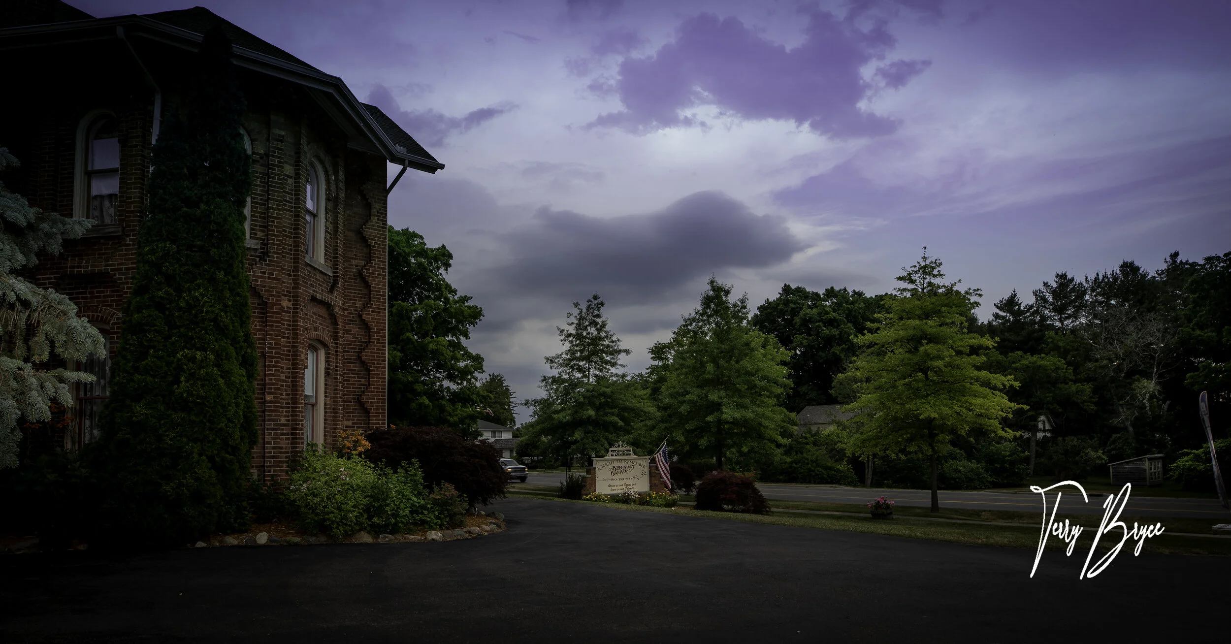 A Night to Remember Bed and Breakfast 5712 Main St Lexington, MI 48450