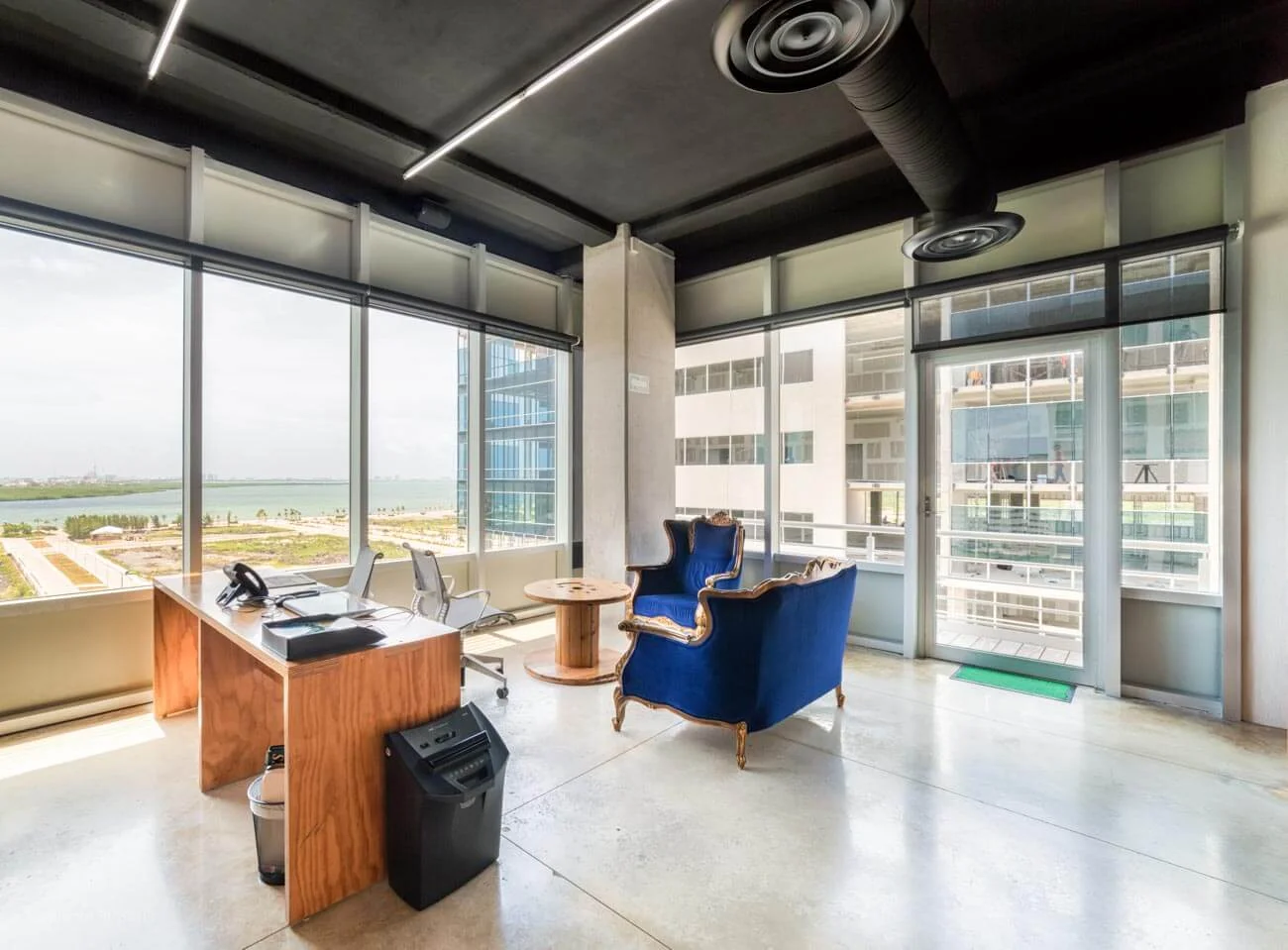 OFFICE-10.jpg