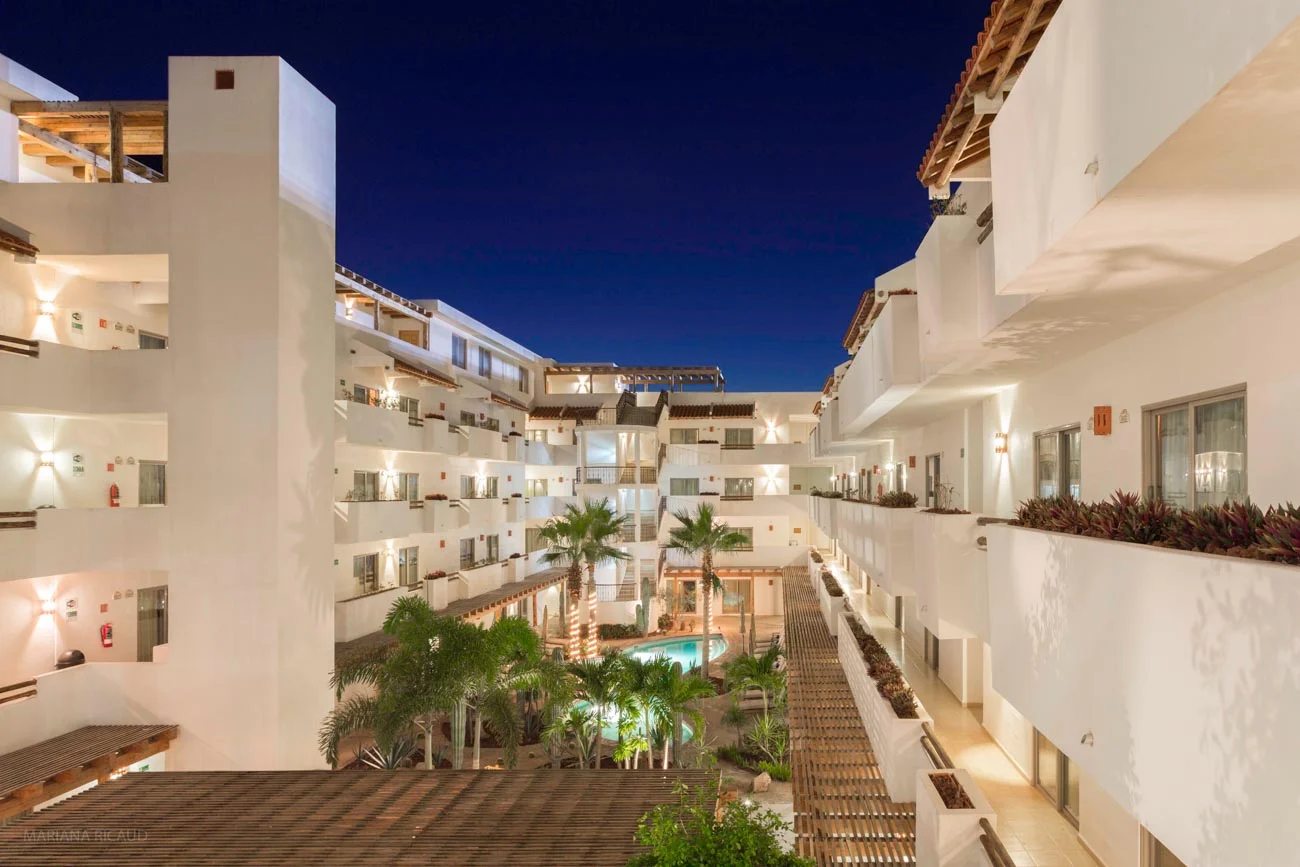 HOTELES&nbsp; / RESTAURANTES