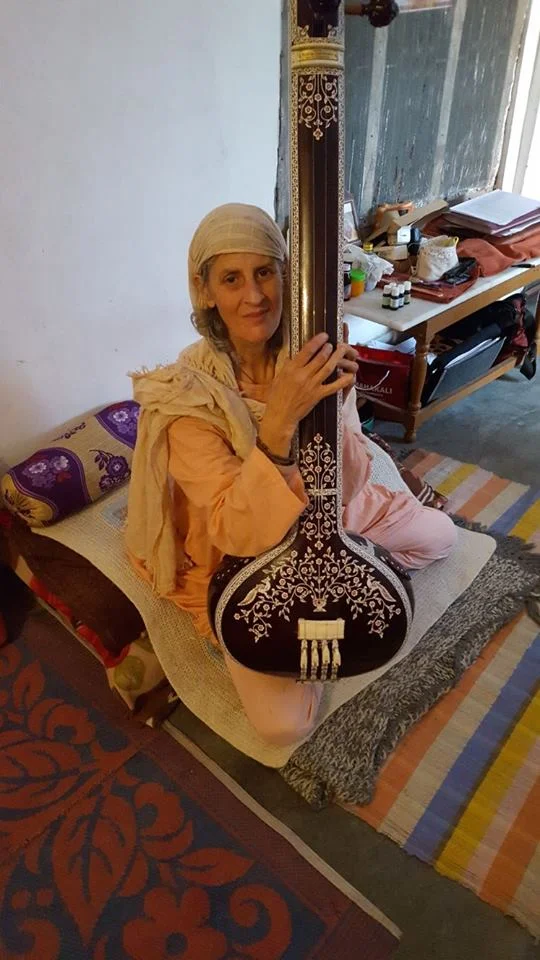 Beloved Kadambari Maa with her beautiful instrument π