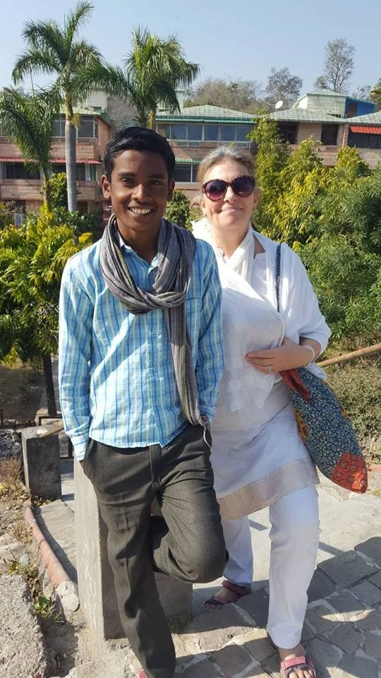 Meeting an old friend ... Sunil - one of the flower children here I have known for 6 years - he is now 16 and has left school ... but I have asked him to be an assistant in our little Sunshine School project! :-)