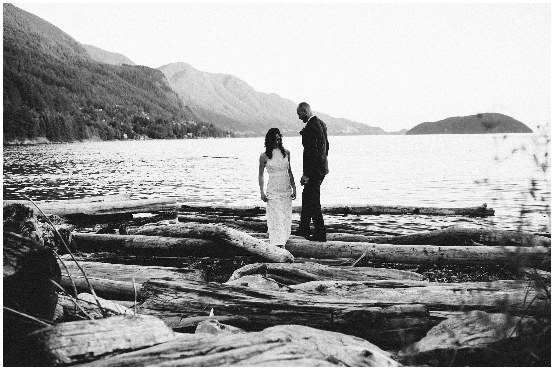 Vancouver intimate Wedding Photographer_0572.jpg
