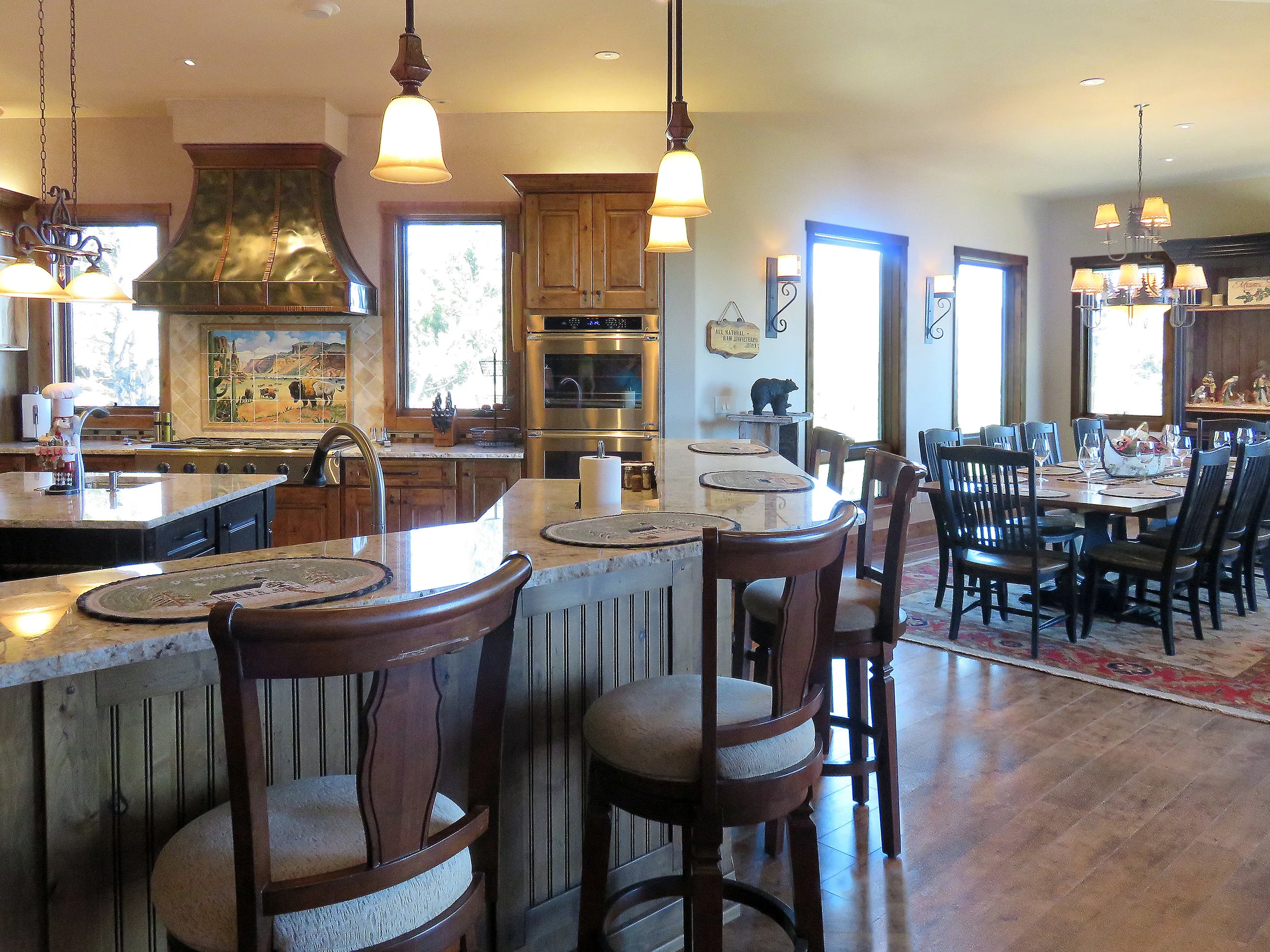 Colorado-lodge-kitchen-dining-room.jpg