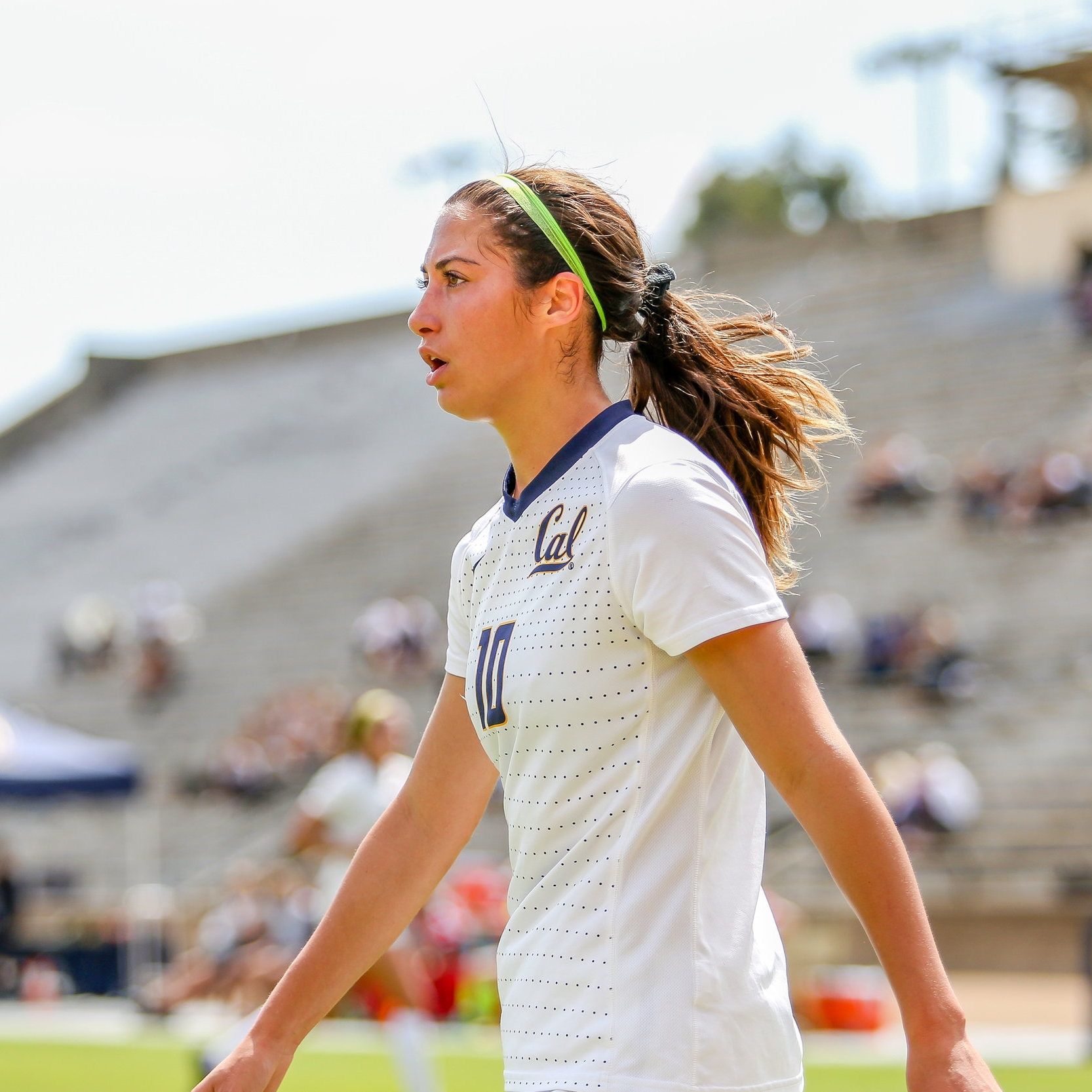 16WSoc-vsNM-player-NM-07a.jpg