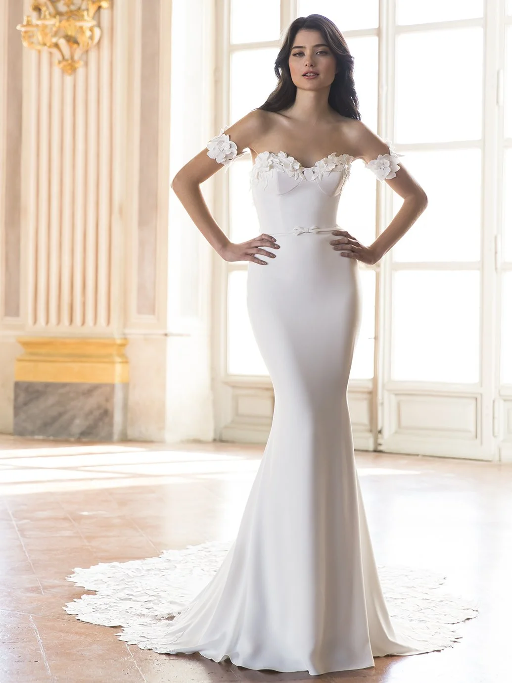 simplistic wedding dress.jpg