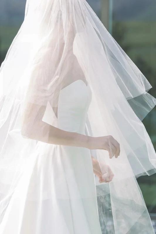 dramatic_simple_veil.jpeg