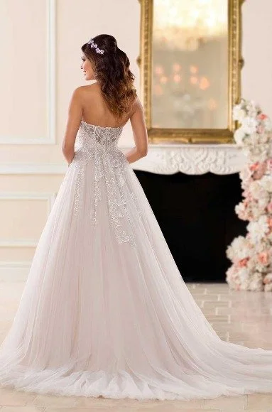 Web capture_30-9-2023_95837_www.alexandrasbridalboutique.com.jpeg