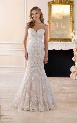 Strapless lace wedding dress - mermaid wedding dress - stella york wedding  dress  The Bustle Bridal Boutique