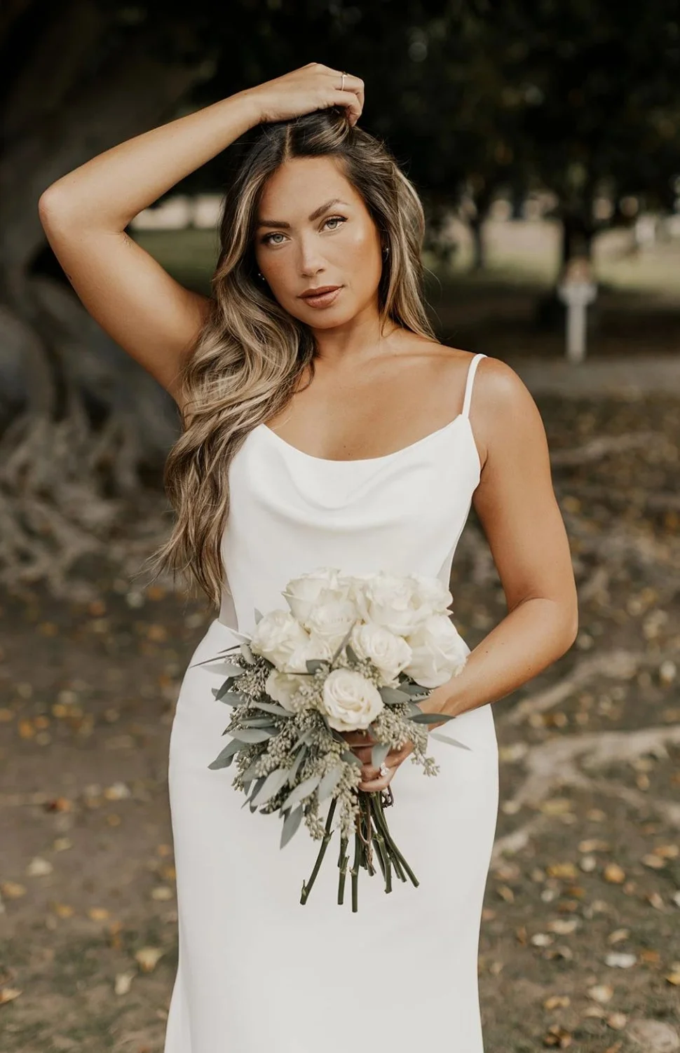 wedding dress under 1k.jpg