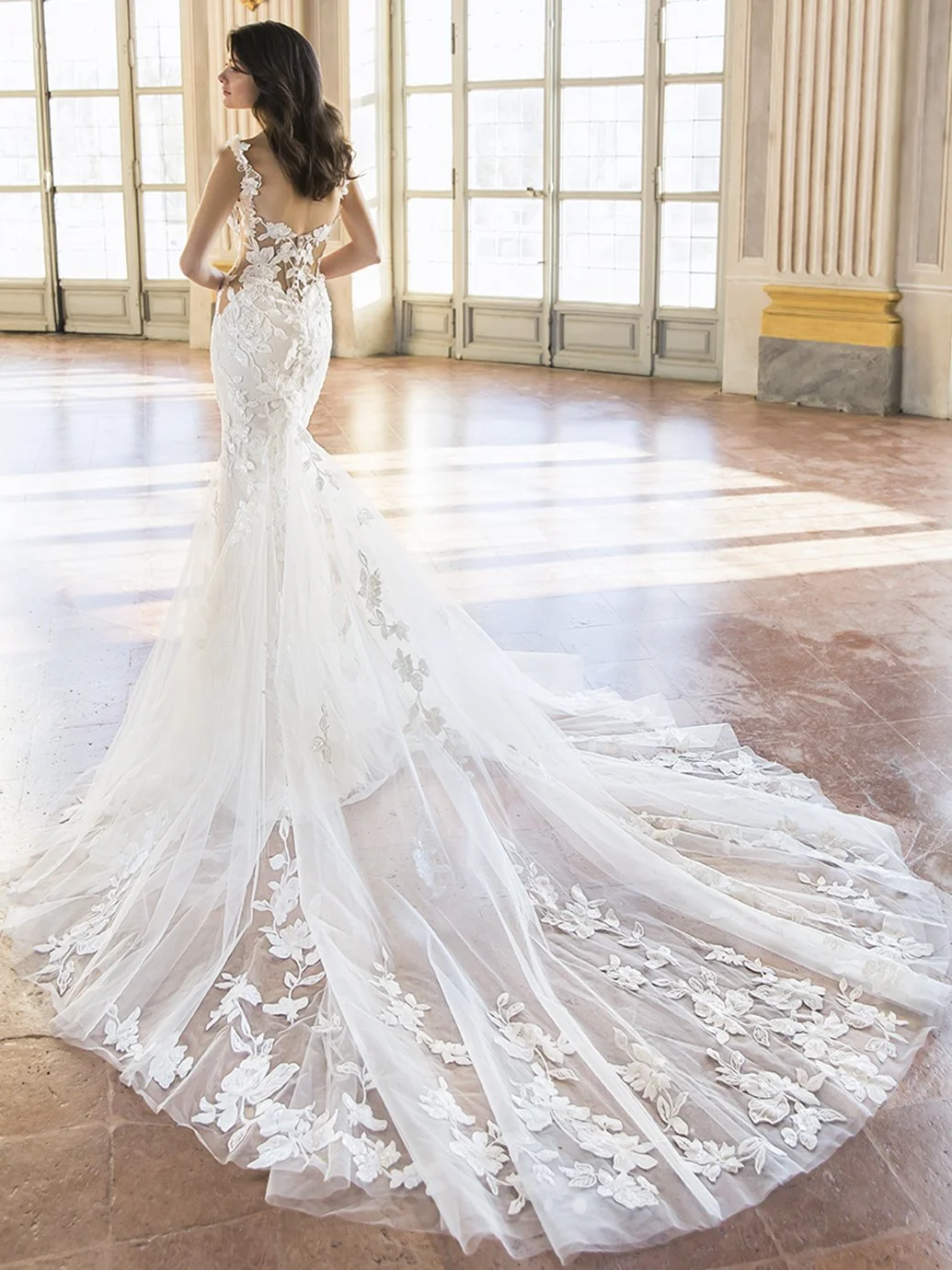 fitted square neckline.jpg
