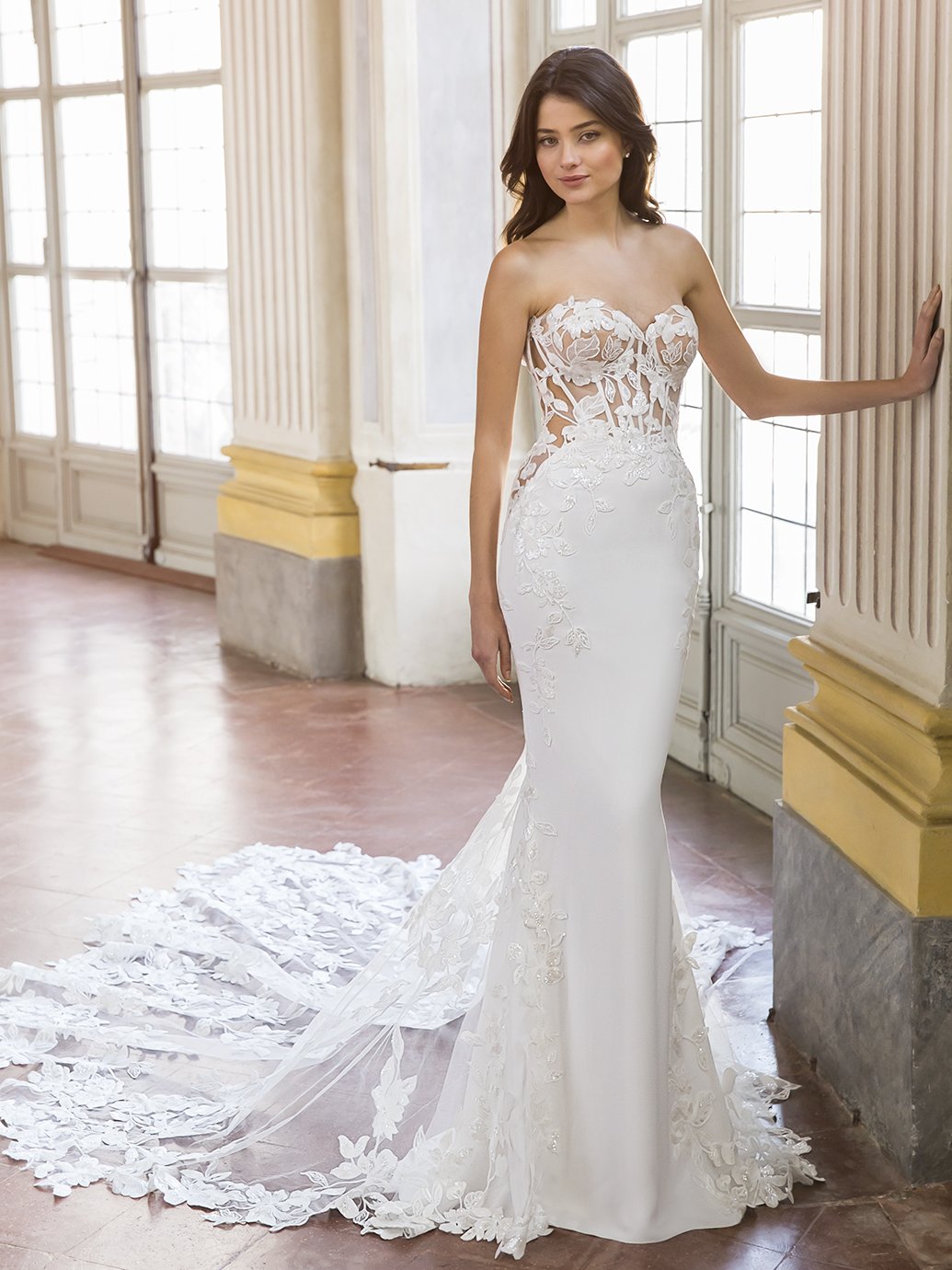 simple and lace wedding dress.jpg