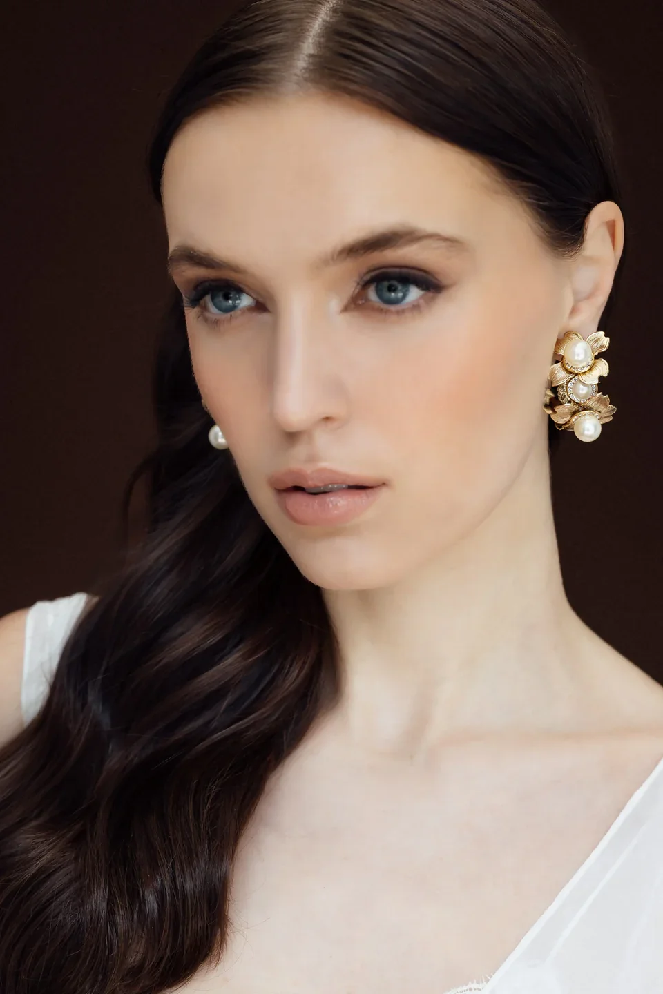 Wedding gold earrings.WEBP