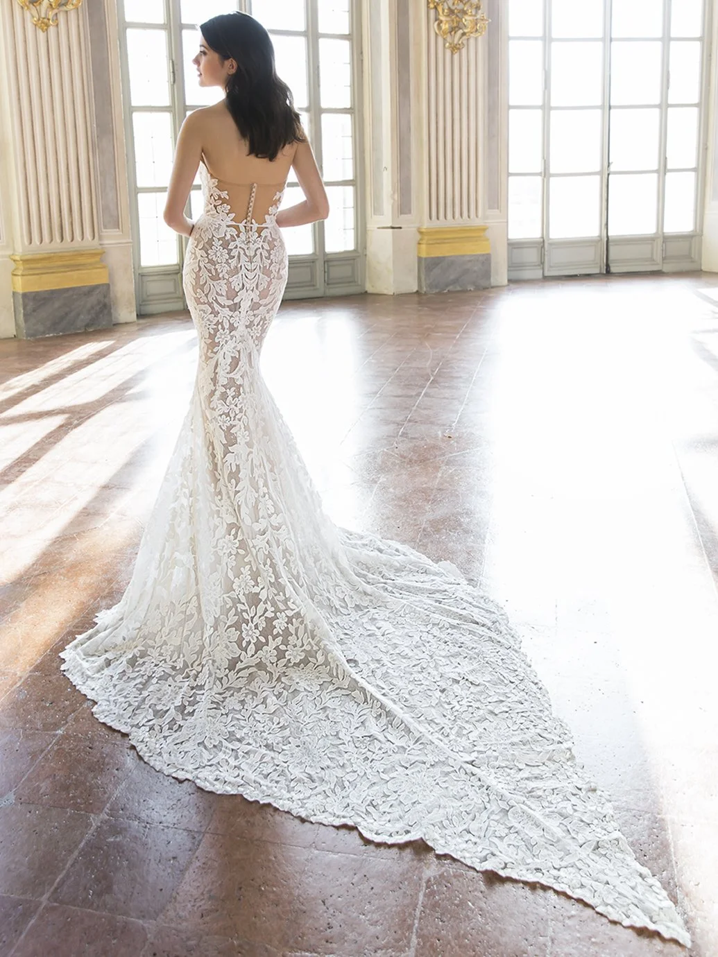 lace fitted wedding dress.jpg