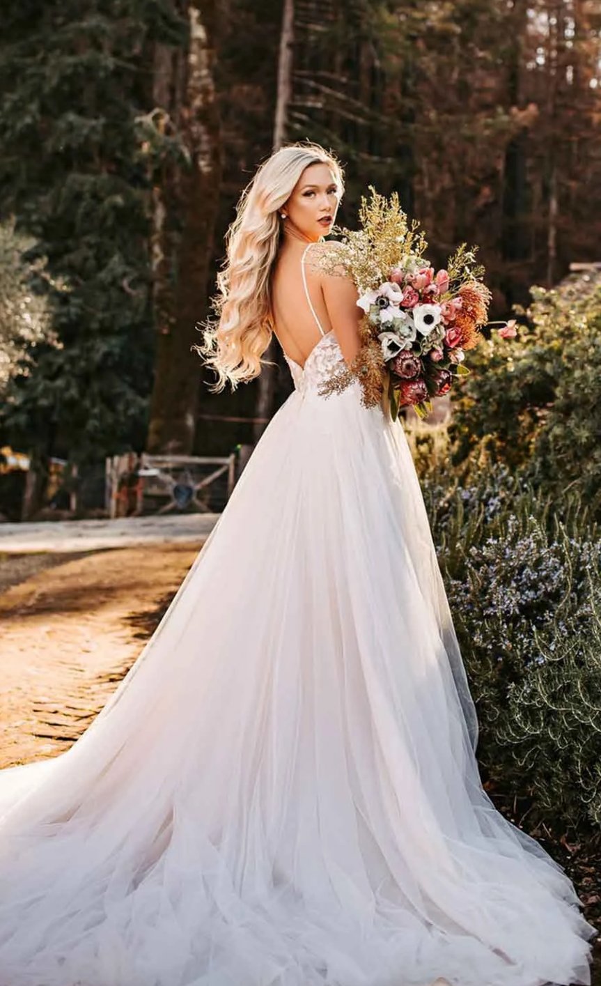 Meriwether/ 7340 (size 20) — The Bustle Bridal Boutique