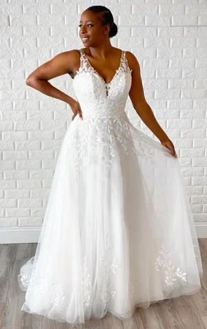 Dove/ 7161 (size 18)  The Bustle Bridal Boutique