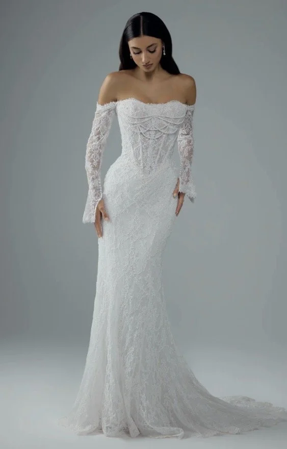 fitted wedding dress lace Form-Fitting Gorgeous laser cut lace is the focal point of the gown and outlines the silhouette with glittering sequined and beaded embroidery Davinci Bridal 50660 Fitted Lace