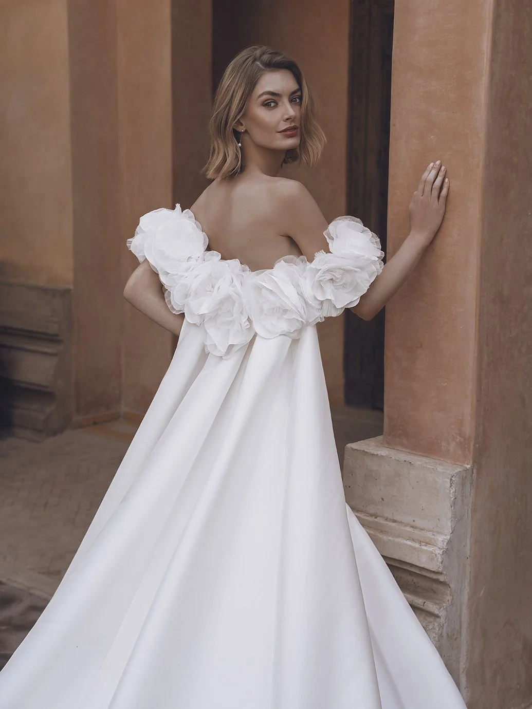 mermaid wedding dress.jpg