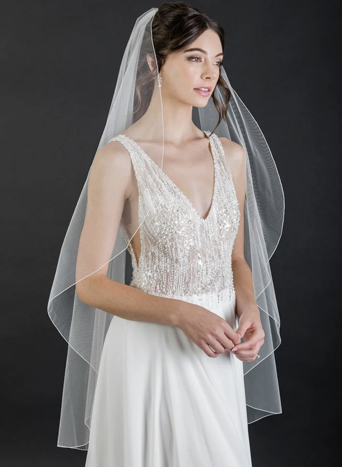 simple wedding veil.png