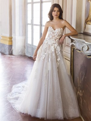 lace wedding dress - wedding dress - san diego wedding dresses - the bustle