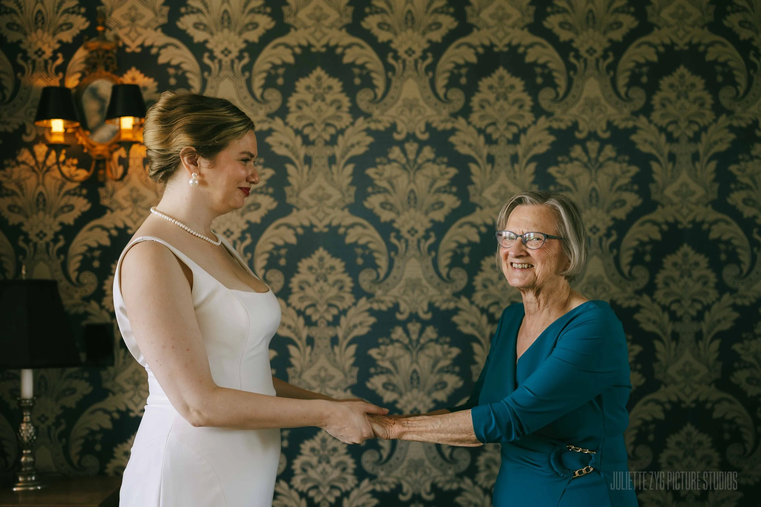 Am+Da-IthacaNY-Wedding-26.jpg