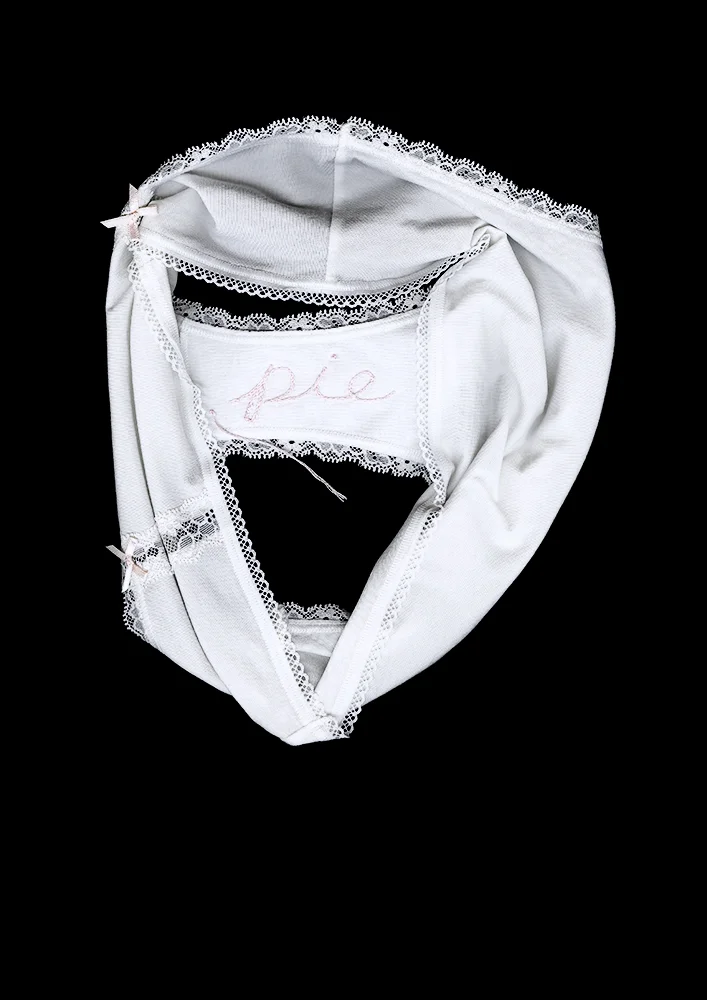   Panty Portrait: Pie  12.14 x 17.18 in [30.84 x 43.64 cm] Archival pigment print on museum cotton rag 