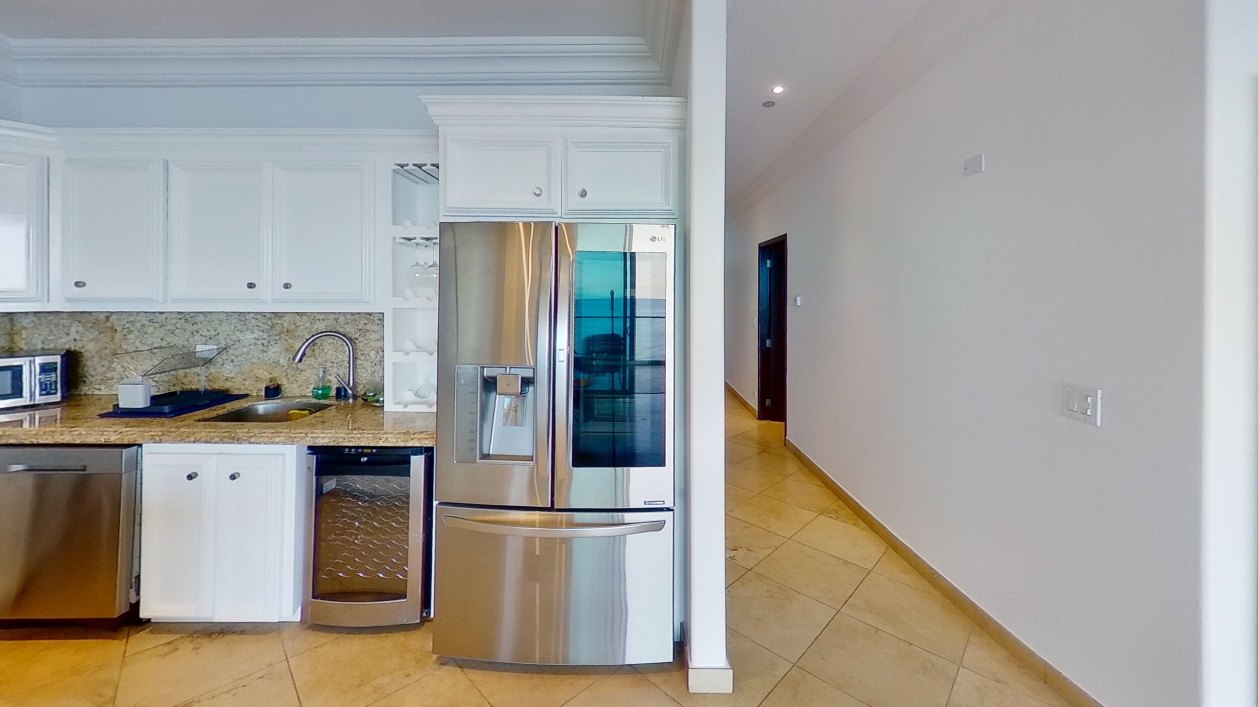 Las-Olas-Grand-Rosarito-Beach-Kitchen.jpg