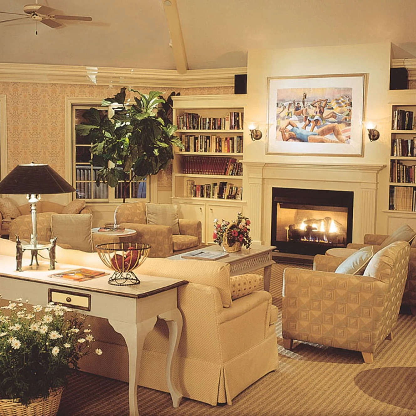 Southampton Inn - Library 2.jpg