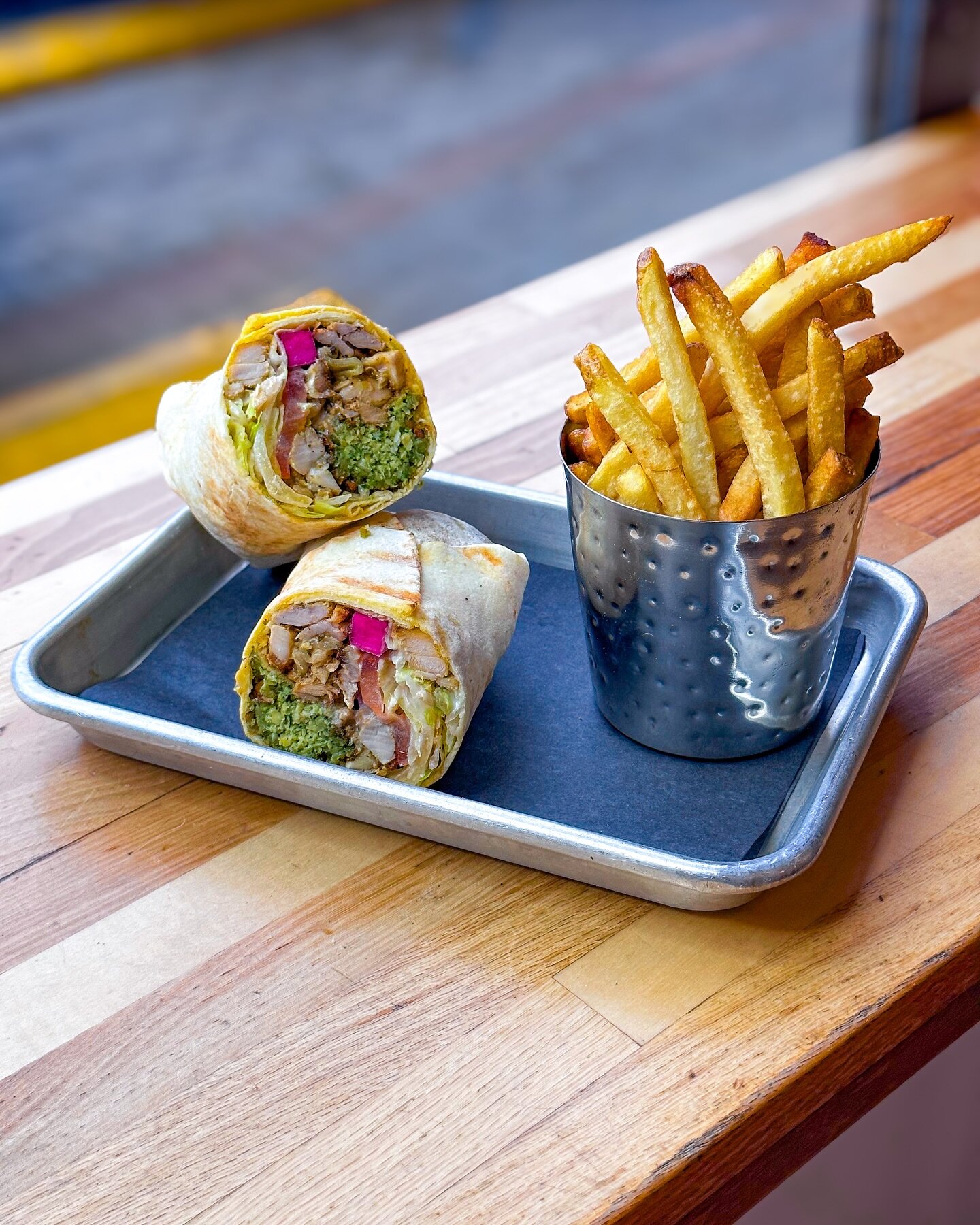 Step up your lunch game with a Mixed Wrap! Enjoy the awesome mix of Chicken Shawarma and Crispy Falafel flavours 🌯

Succulent Chicken marinated in 15 Herbs and Spices slow cooked on a Vertical Rotisserie + Crispy falafel cooked fresh to order with a