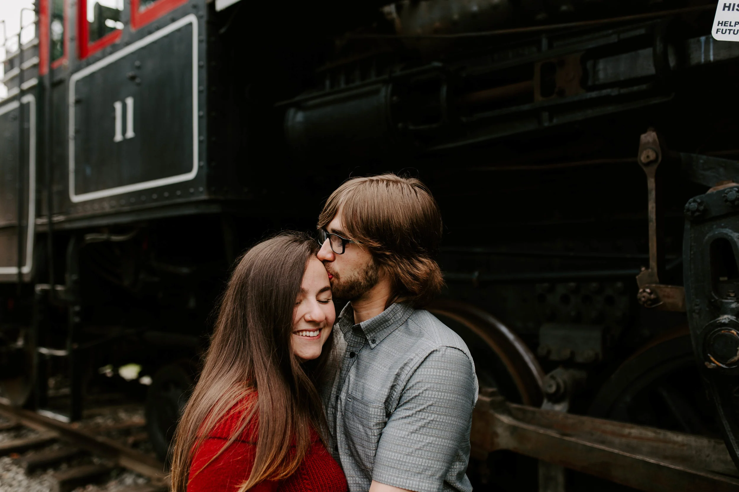 seattle romantic engagement photography