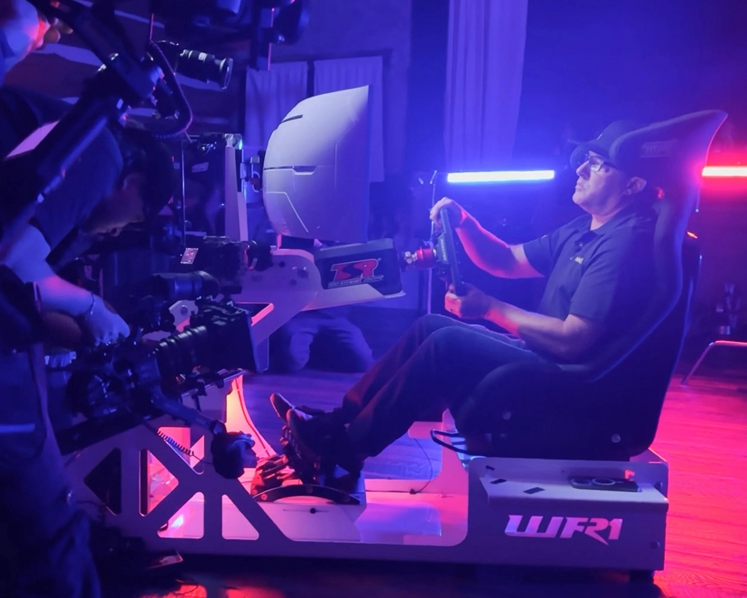 1.6_3000 x 2400_Clio.jpg