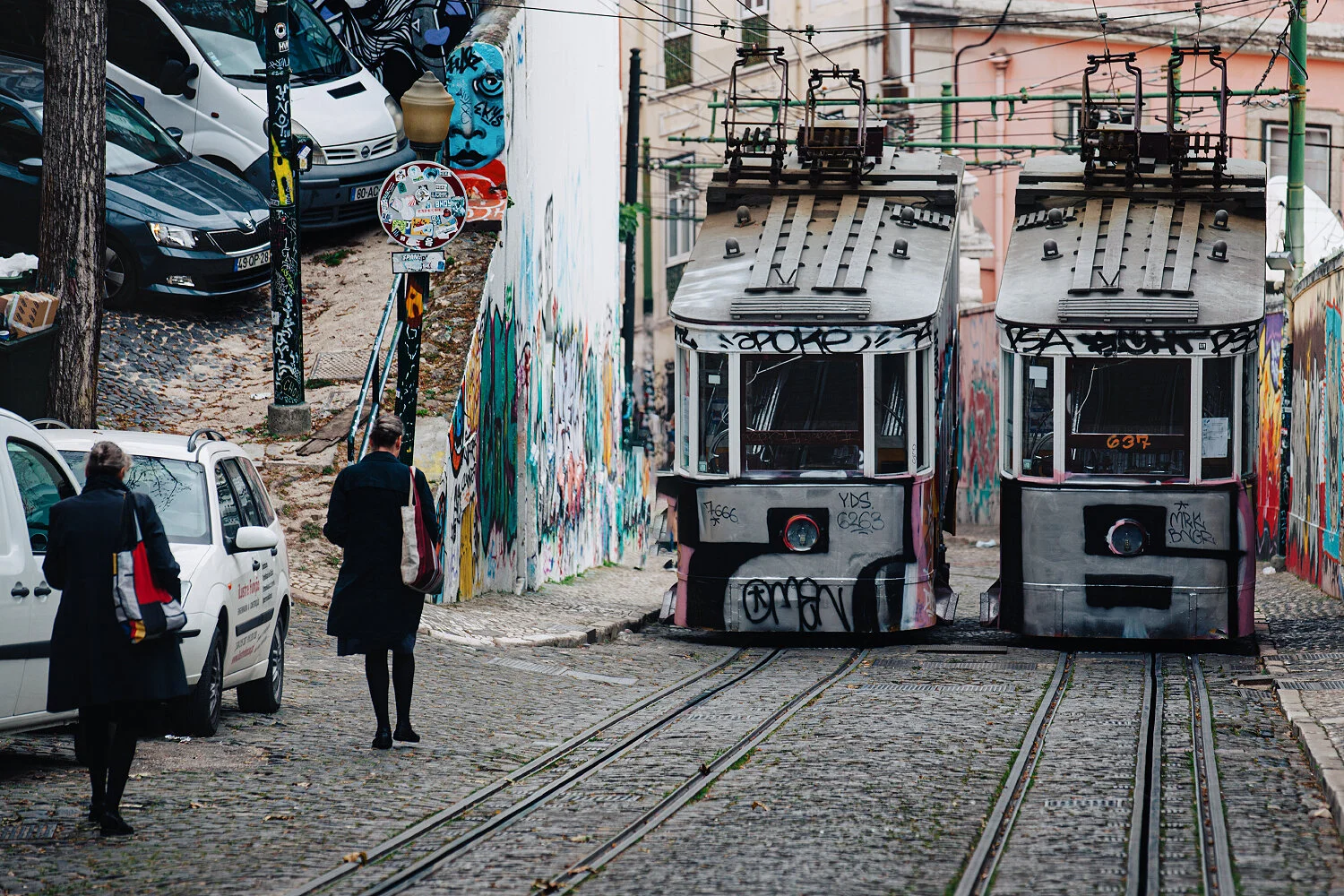 Couples. Lisbon, Portugal.