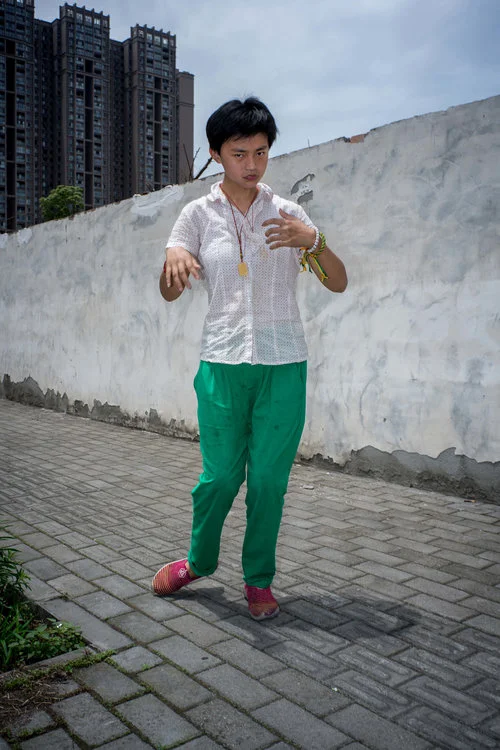 《白夜》,冯立