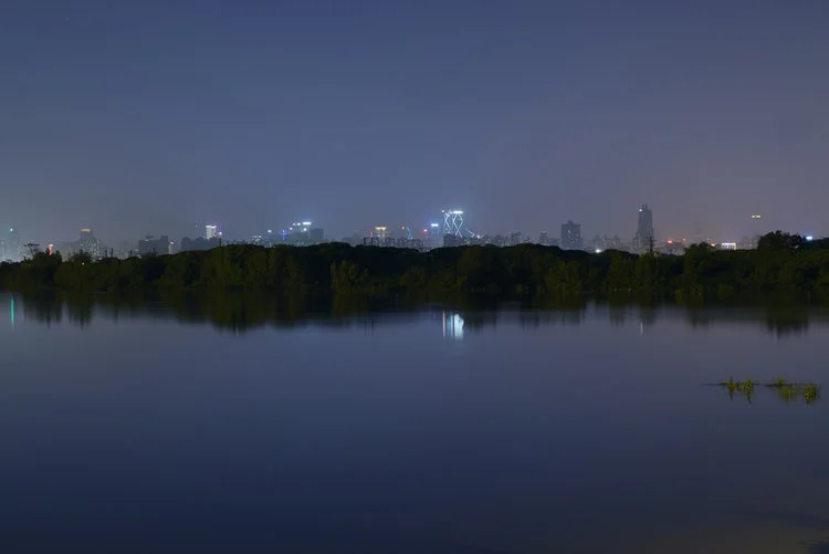 《境内景外》,萧伟恒