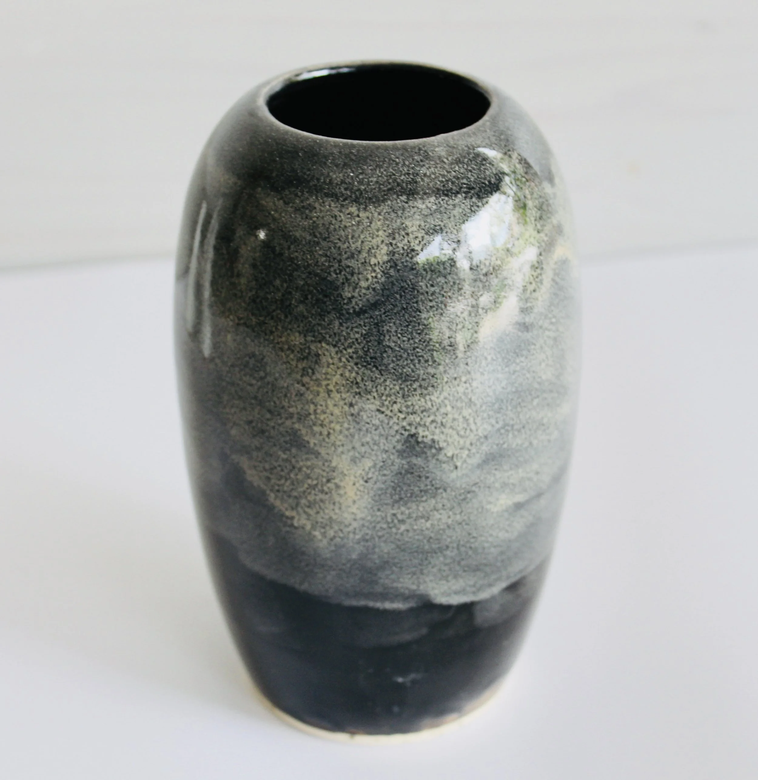 Vase (9") in Back and Shino