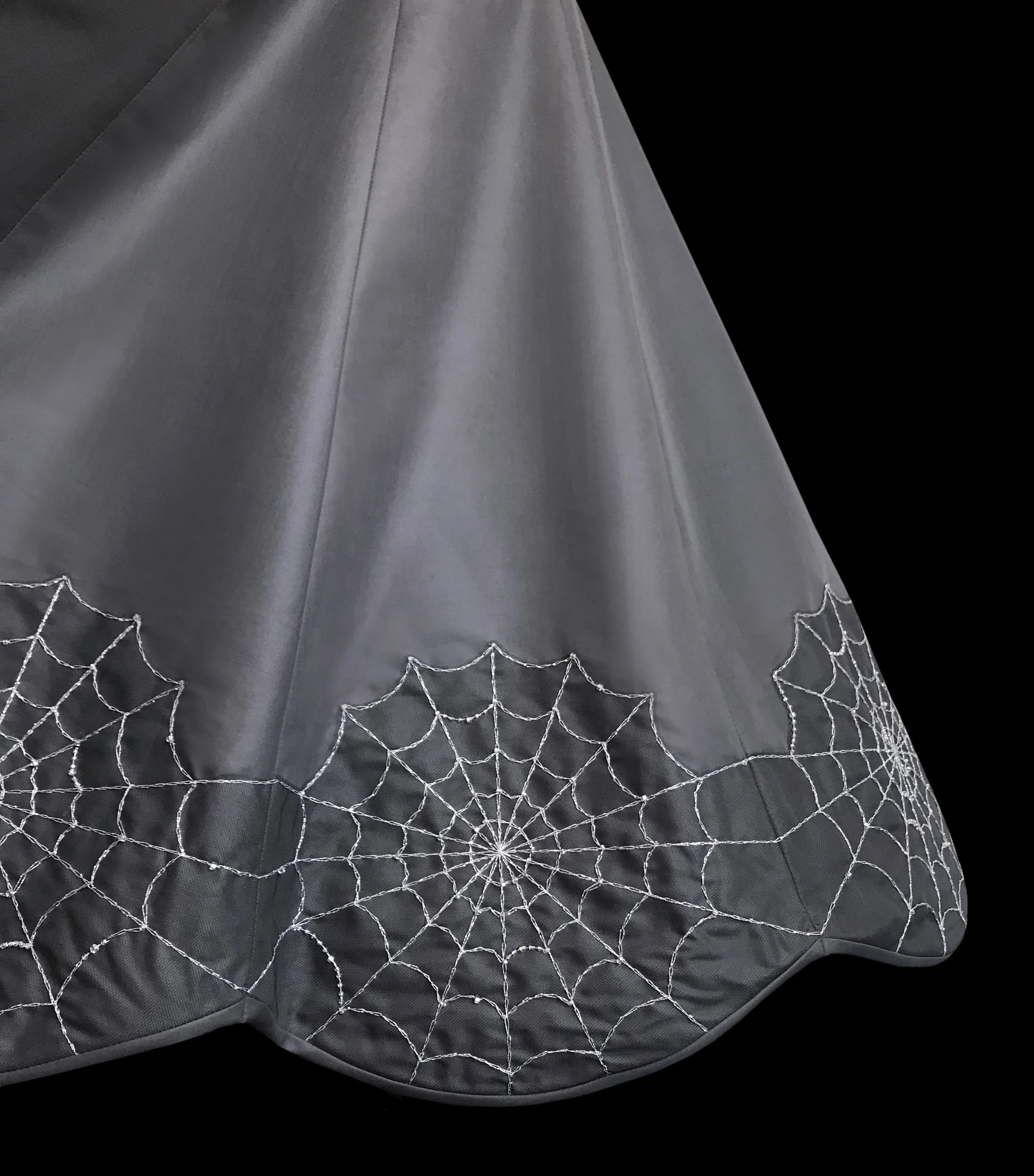 SpiderNoFlowerSkirtDetail2Sm.jpg