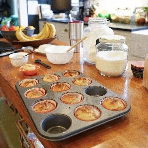 Simple Cinnamon Muffins