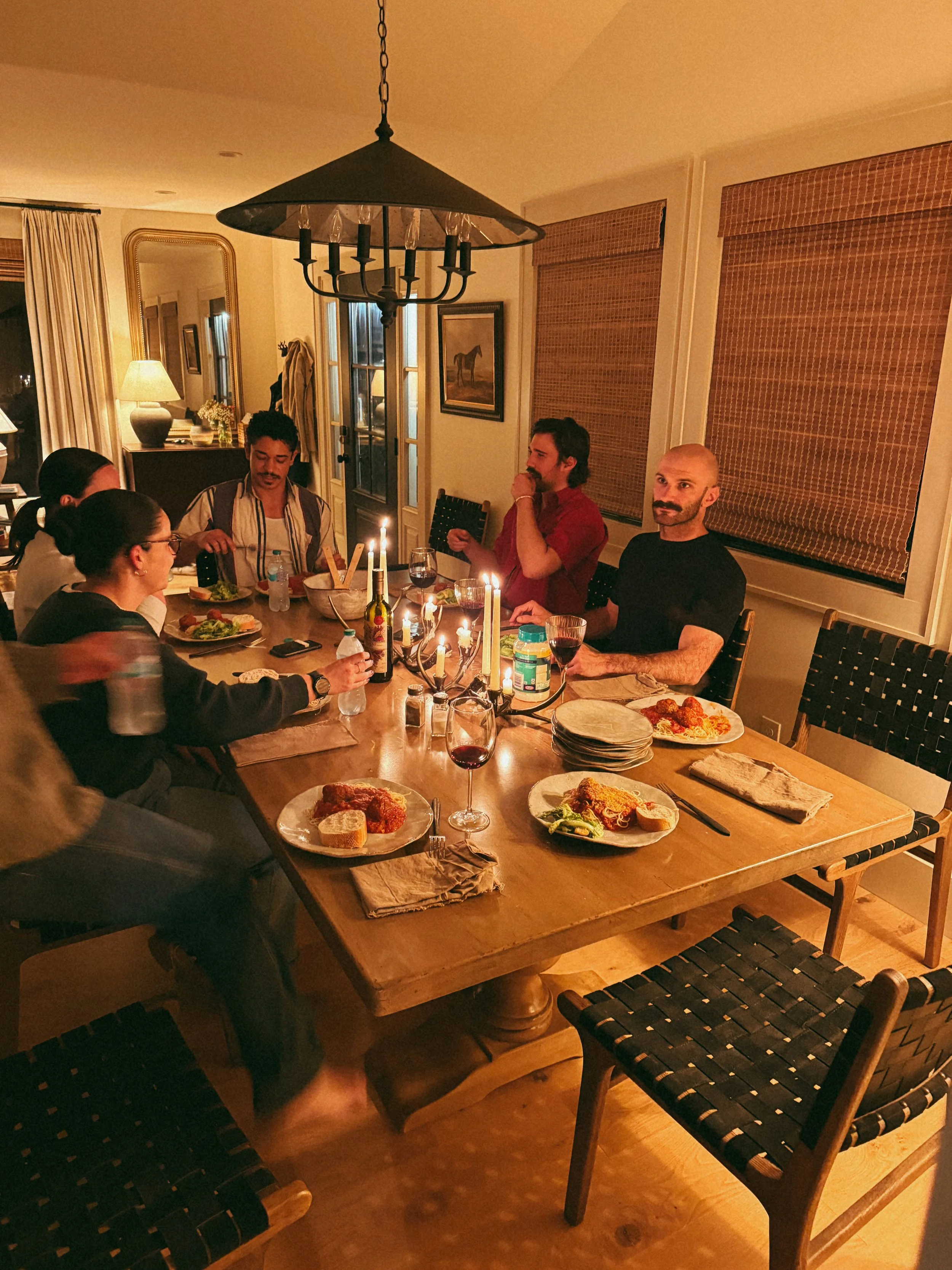 11 Tips for Hosting an Easy Dinner Party at Home