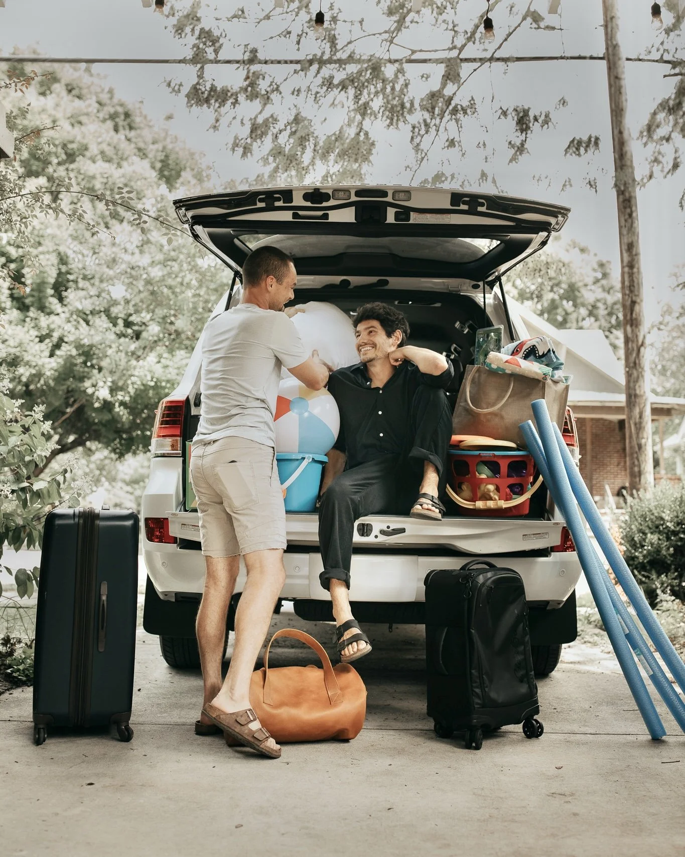 12 Road Trip Essentials to Make Traveling So Much Easier